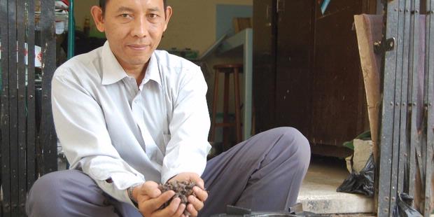 Muhammad Nurhuda ~ Kreator Kompor Biomasa yang Telah Terjual Hingga ke Mancanegara - News & Media Publisher - Maxmanroe.com