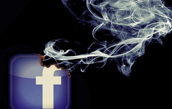 kecanduan media sosial Facebook
